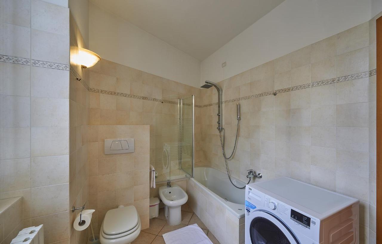 Varenna Perfect Place 2 Suites ภายนอก รูปภาพ