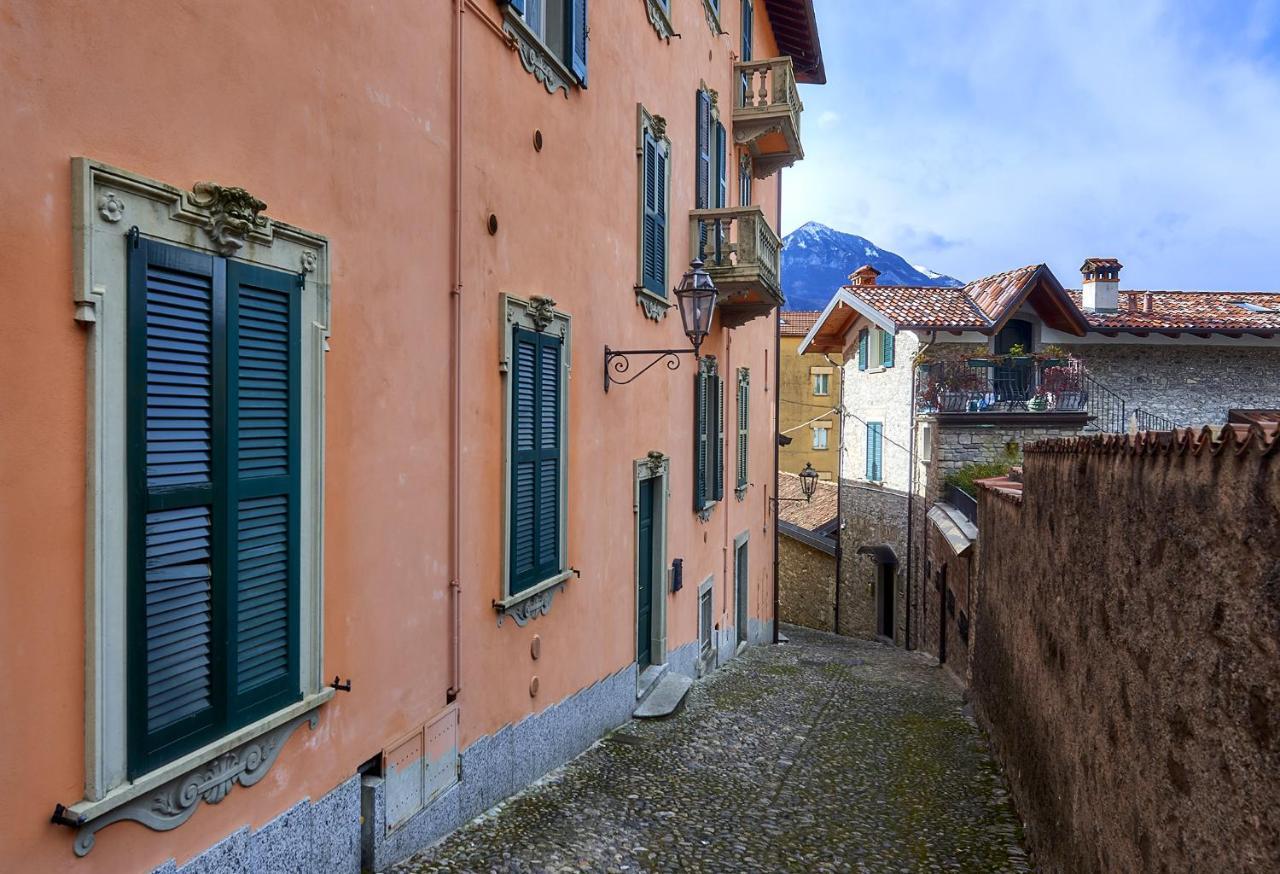 Varenna Perfect Place 2 Suites ภายนอก รูปภาพ